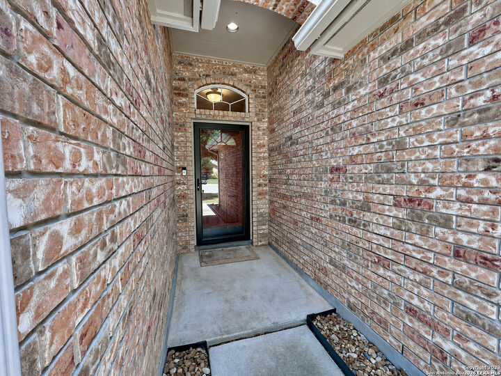 Property Photo:  6218 Parkland Oaks  TX 78240 