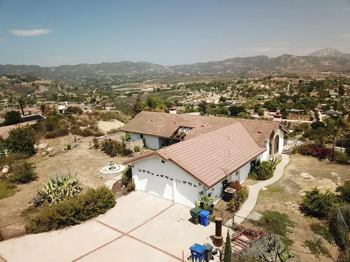Property Photo:  13676 Bear Mountain Way  CA 91935 