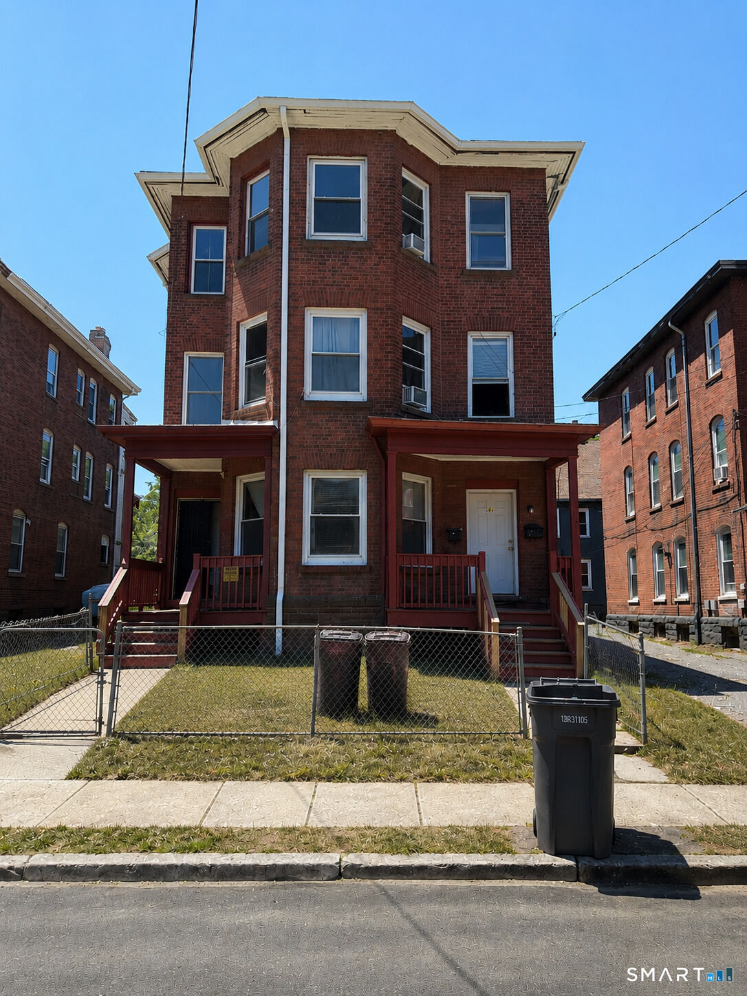 Property Photo:  137-139 Babcock Street  CT 06106 
