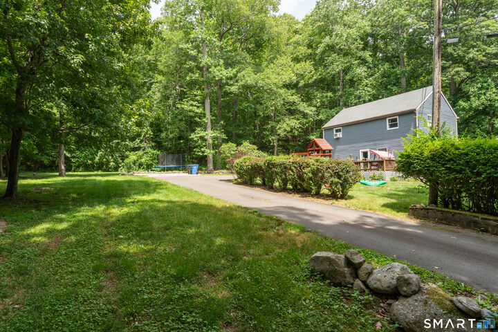 Property Photo: 11 Jamaica Road CT 06413