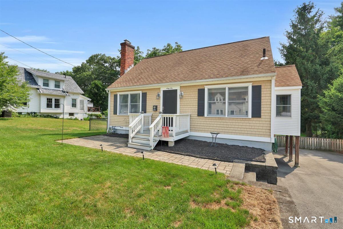 Property Photo:  65 Doane Street  CT 06042 