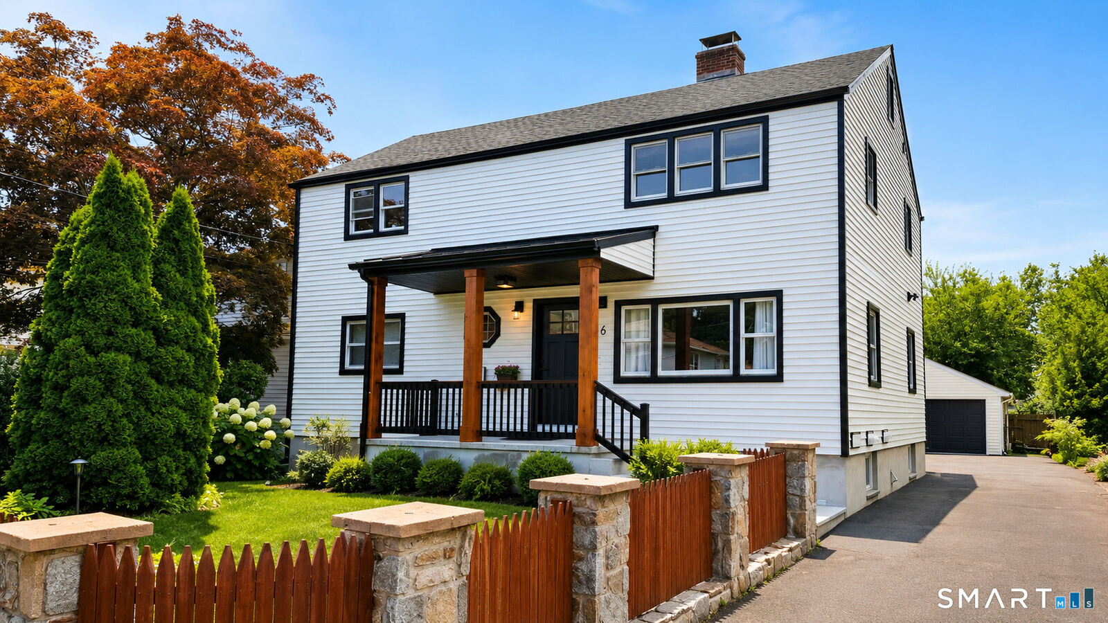 Property Photo:  16 Carolina Road 2  CT 06902 