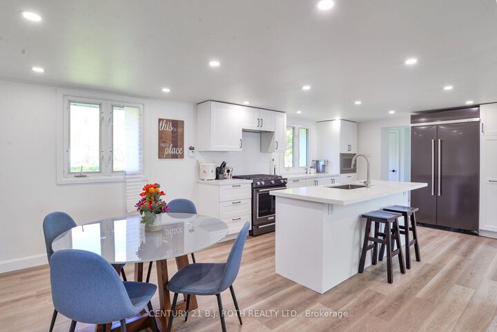 Property Photo: 3568 Amilia Drive W ON L0K 1B0