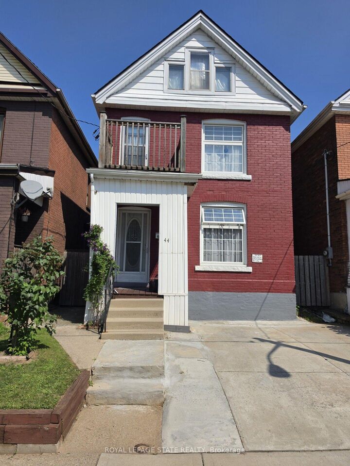 44 Arthur Avenue N — photo 1