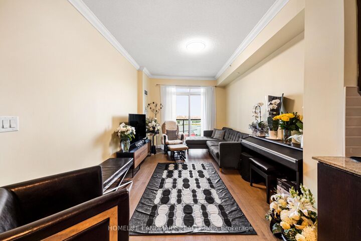 Property Photo: 7171 Yonge Street 506 ON L3T 0C5
