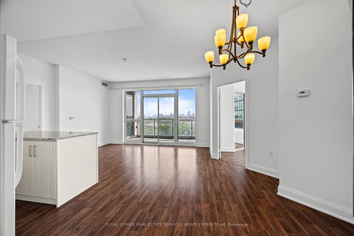 Property Photo: 160 Vanderhoof Avenue 913 ON M4G 4K3
