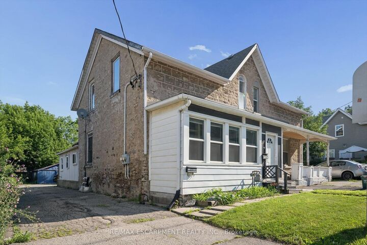 Property Photo:  38B Concession Street  ON N1R 2G9 