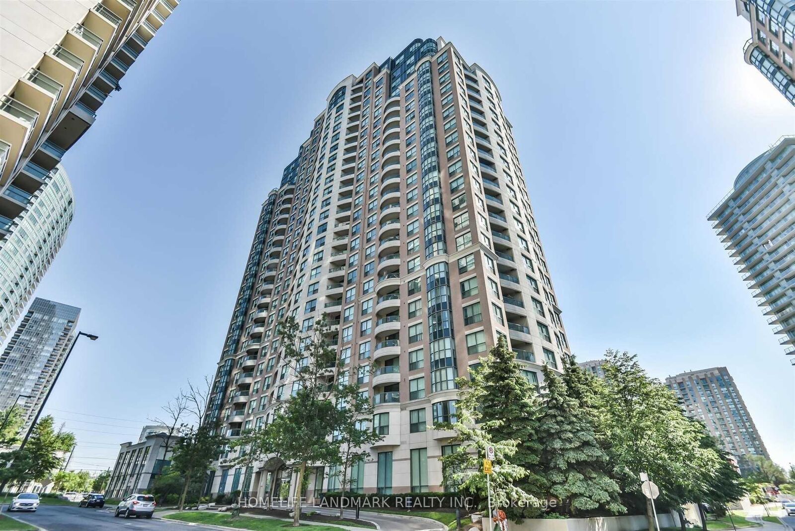 Property Photo: 7 Lorraine Drive 1511 ON M2N 7H2
