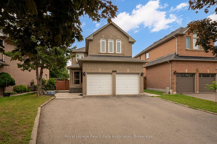 5453 Middleport Crescent — photo 1
