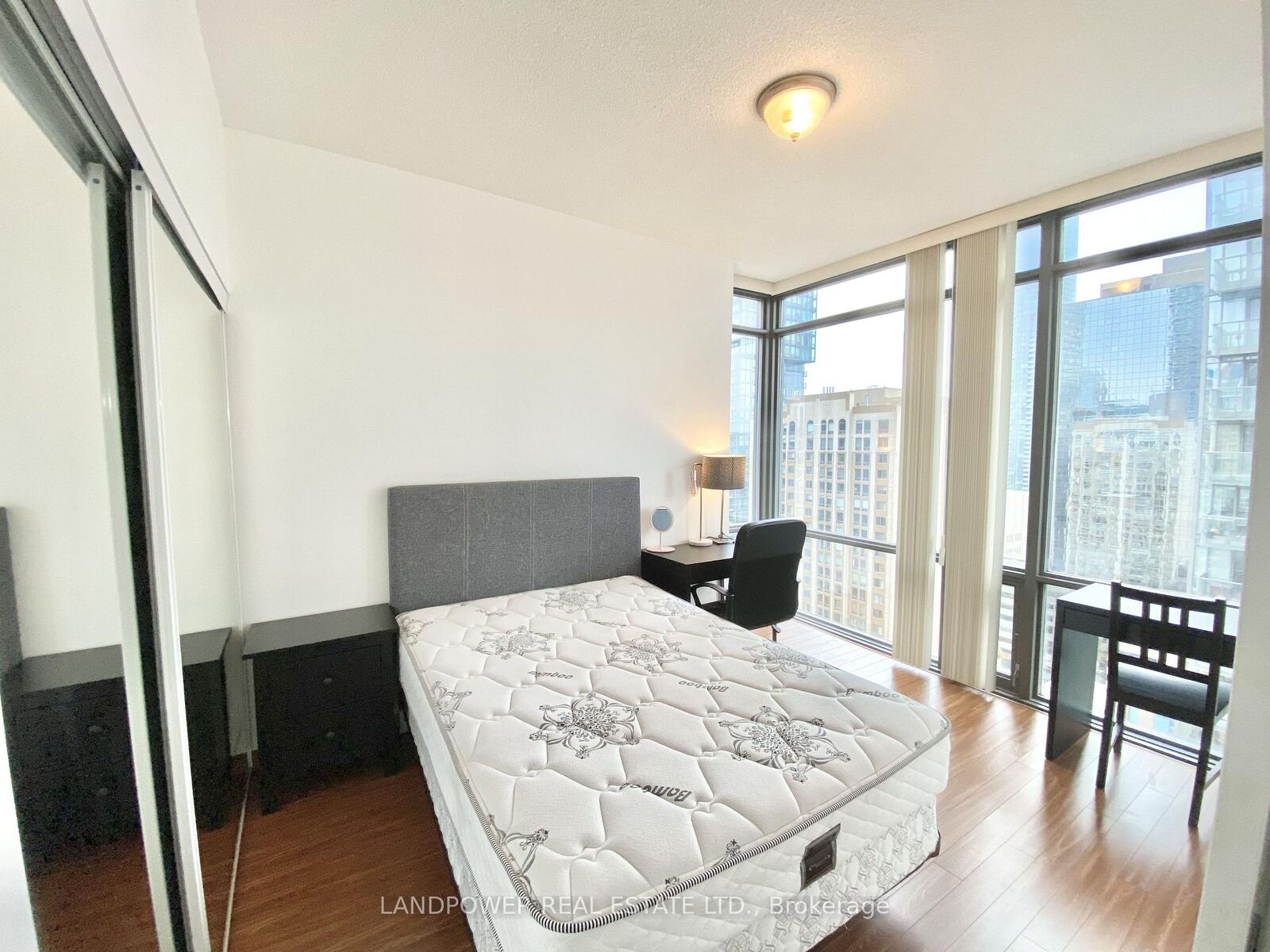 Property Photo: 37 Grosvenor Street 2409 ON M4Y 3G5