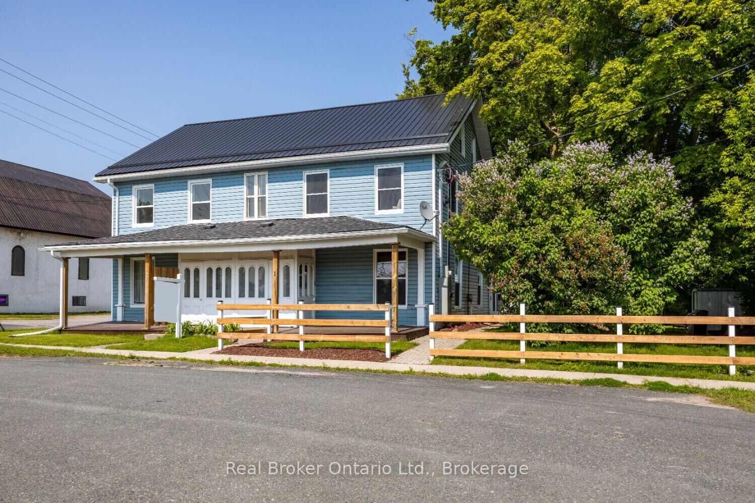 Property Photo:  91 Division Street 1  ON K0K 1S0 