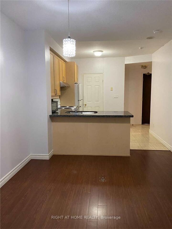 Property Photo:  55 Bloor Street E 709  ON M4W 3W6 