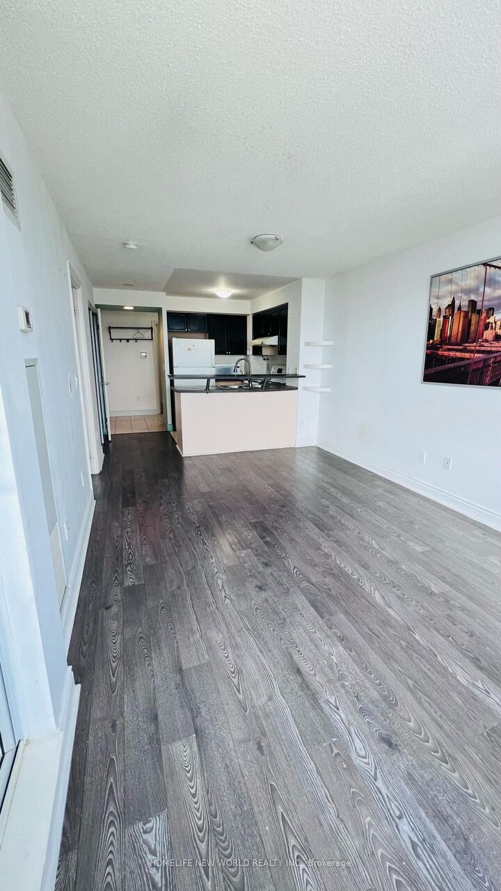 Property Photo:  50 Brian Harrison Way 3201  ON M1P 5J4 