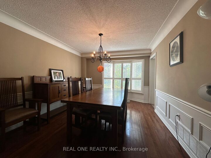 Property Photo: 3944 Glamis Court ON L5L 3N5
