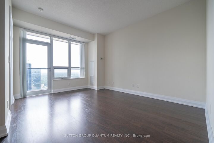 Property Photo:  5 Sheppard Avenue E 2418  ON M2N 0G4 