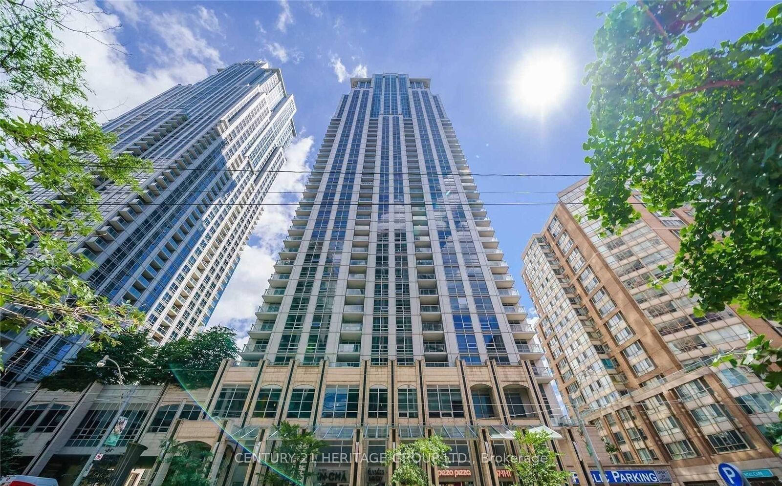 Property Photo:  763 Bay Street 3010  ON M5G 2R3 