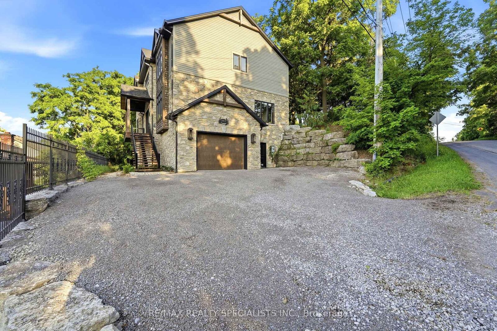 Property Photo: 3713 Nineteenth Street ON L0R 1S0