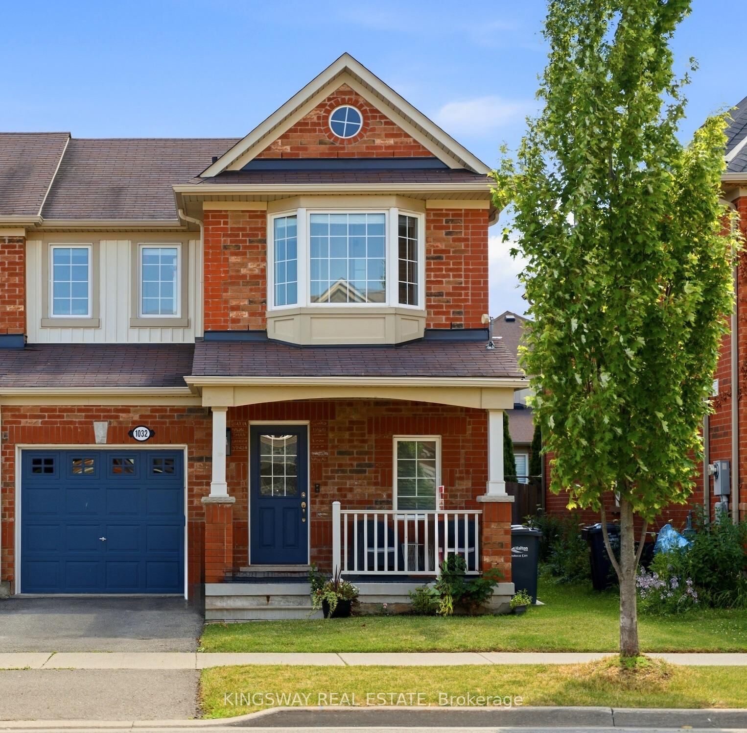 Property Photo:  1032 Diefenbaker Street  ON L9T 8H2 