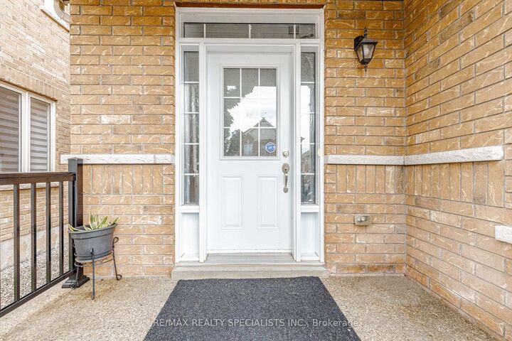 Property Photo:  182 Allegro Drive  ON L6Y 5Y6 