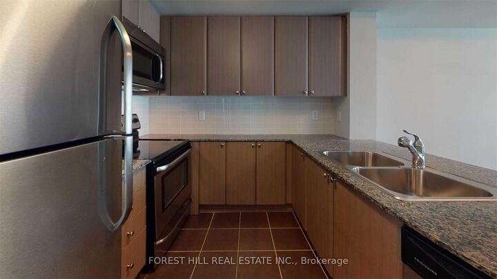 Property Photo: 525 Wilson Avenue 506 ON M3H 1V1