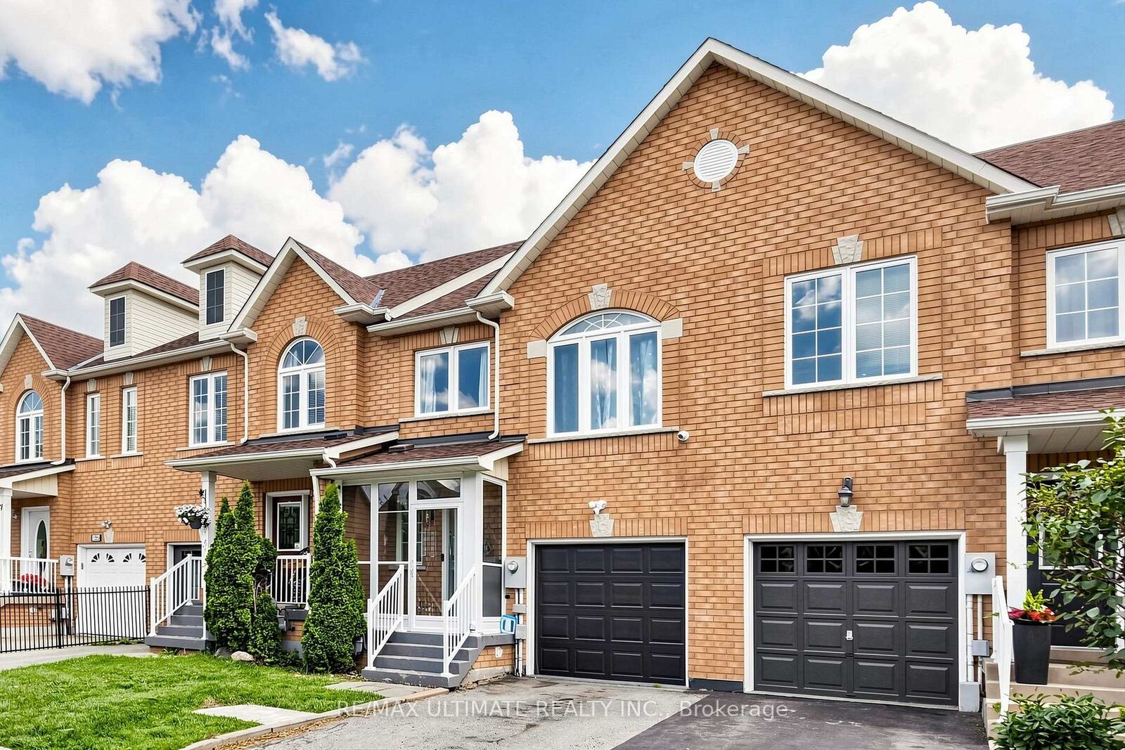 Property Photo: 131 Foxchase Avenue ON L4L 9H6