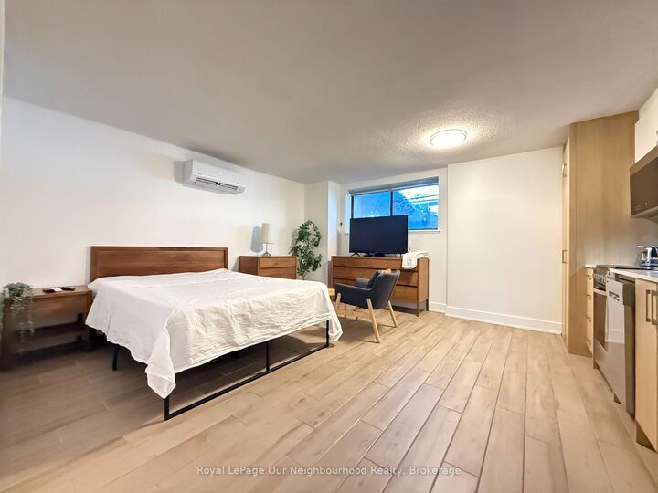 Property Photo: 160 Dowling Avenue 104 ON M6K 3A6