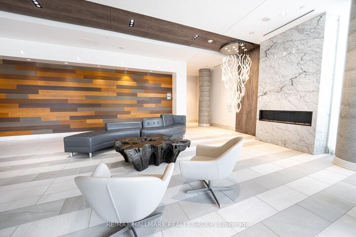 Photo de la propriété: 485 Richmond Road 1401 ON K2A 3W9