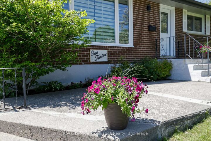Property Photo: 112 Prospect Hill ON K8V 2V3