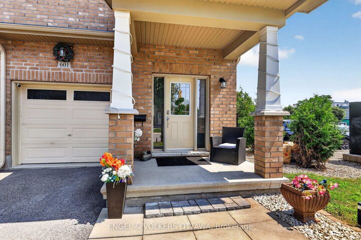 Property Photo:  601 Via Campanale Avenue  ON K2J 4A2 