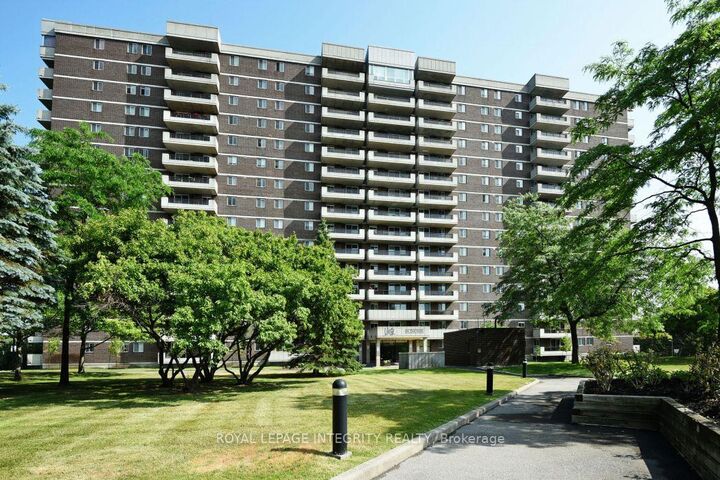 1705 Playfair Drive 810 — photo 1