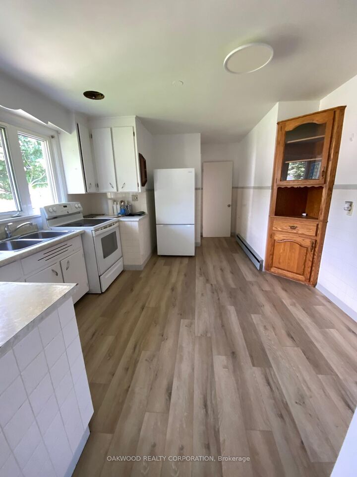Property Photo:  1158 Johnson Street  ON K7M 2N8 