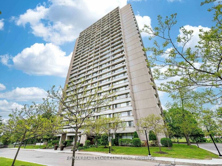 735 Don Mills Road 1806 — photo 1