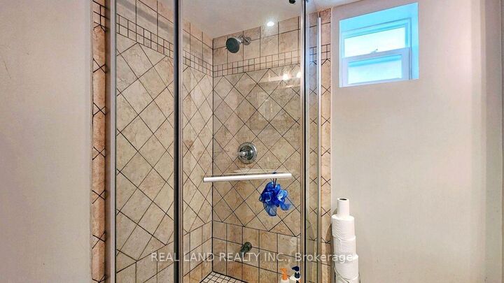 Property Photo:  26 Glamis Avenue  ON M6N 4H6 