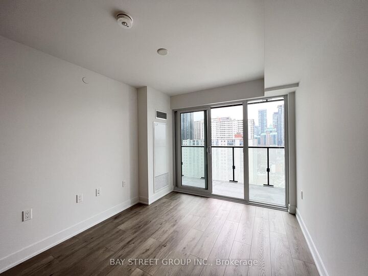 Property Photo:  575 Bloor Street E 1309 2nd Bed  ON M4W 0B2 