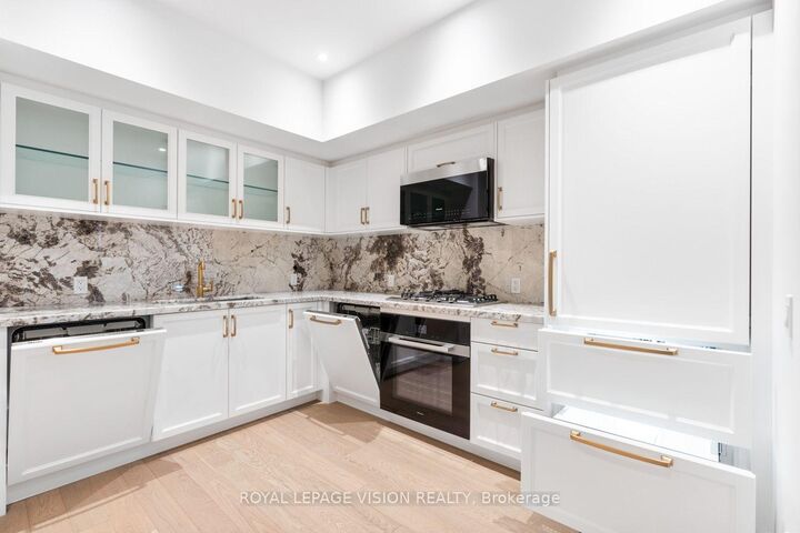 Property Photo:  505 Glencairn Avenue 222  ON M6B 0B2 
