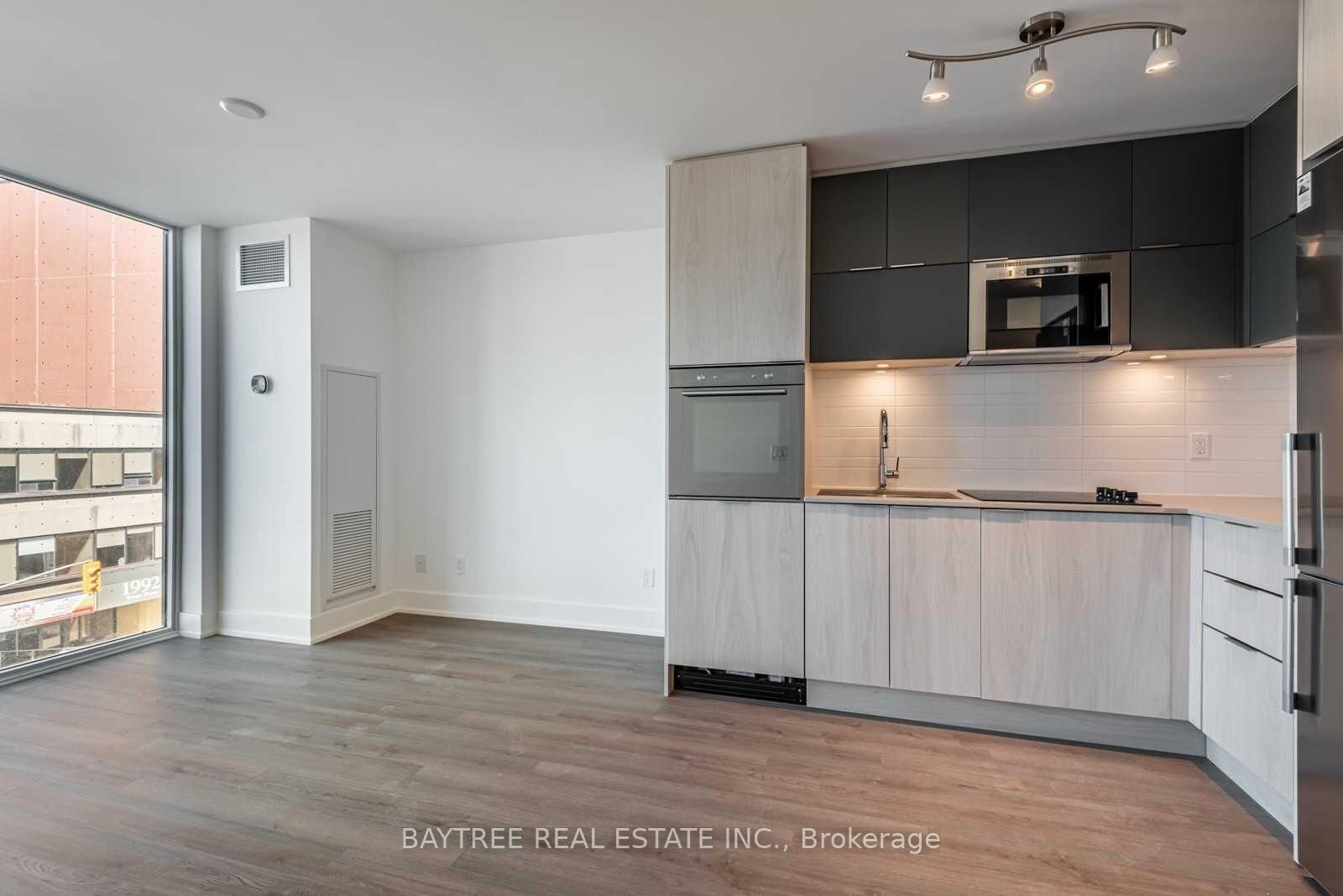 Property Photo: 1 Belsize Drive 424 ON M4S 0B9