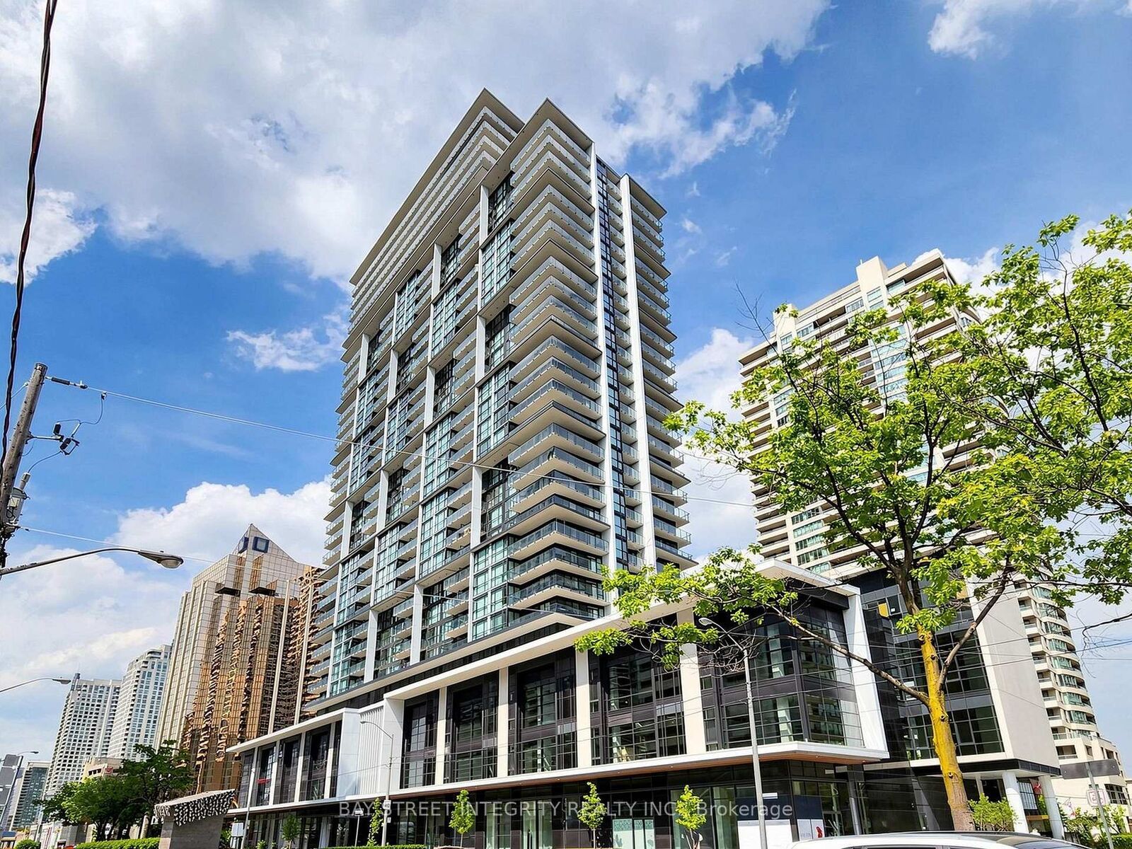 Property Photo:  4955 Yonge Street 1616  ON M2N 0L8 