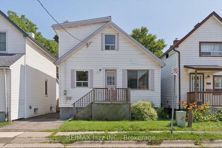 Property Photo:  171 Elliott Avenue  ON L1J 2A9 
