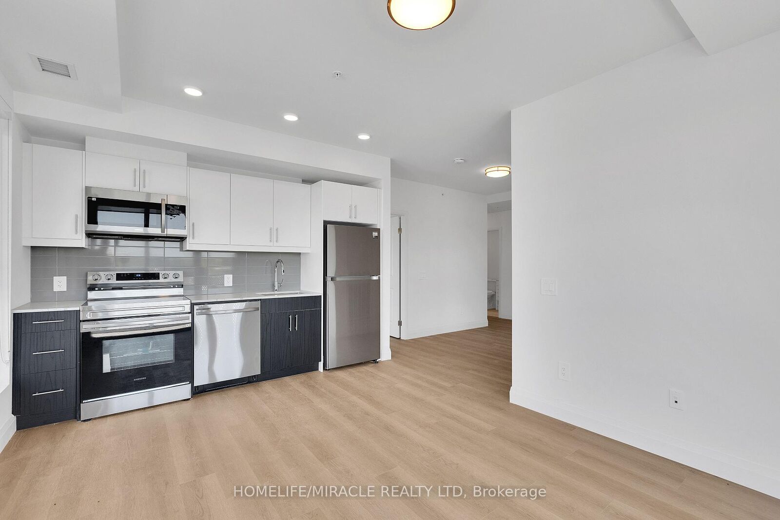 Property Photo: 1333 Weber Street E 313 ON N2A 1C2