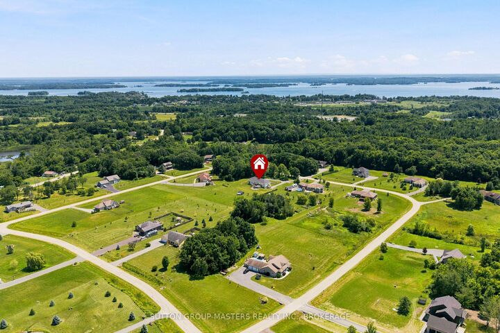 Property Photo: 23 Owen Avenue ON K7G 2V4