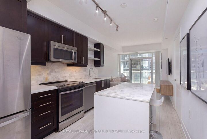 Property Photo:  525 Adelaide Street W 1534  ON M5V 1T6 