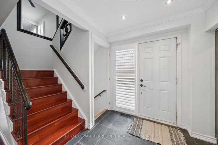 Property Photo:  1825 Hyde Mill Crescent  ON L5N 0A7 