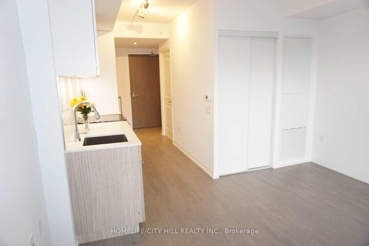 Photo de la propriété:  251 Jarvis Street 702  ON M5B 0C3 