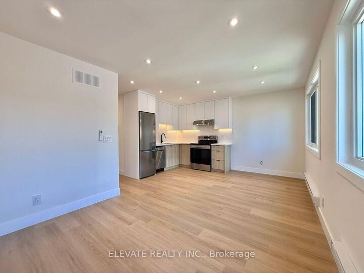 Photo de la propriété:  275 Mortimer Avenue C  ON M4J 2C6 
