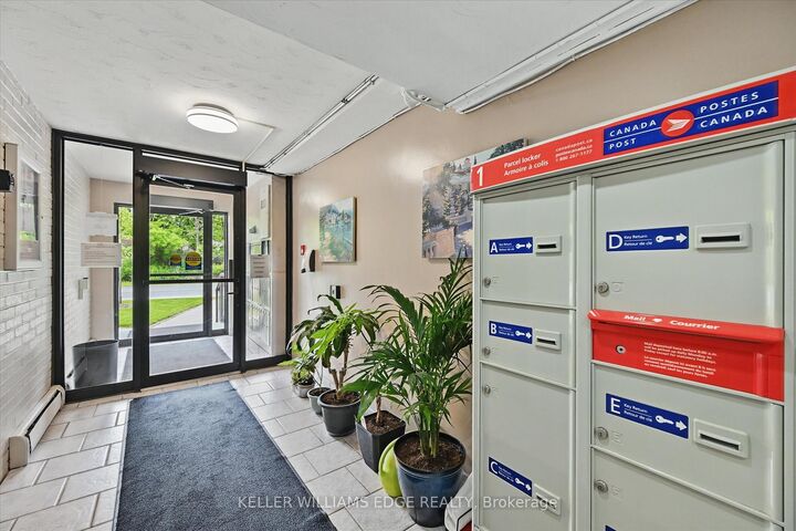 Property Photo:  2373 King Street E 43  ON L8K 1X9 