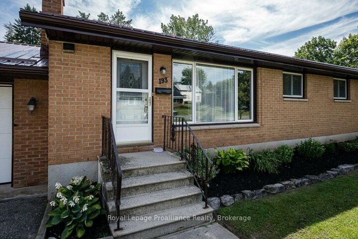 Property Photo:  193 Henry Street  ON K0K 3E0 