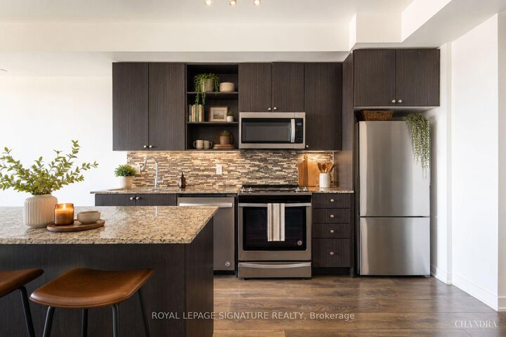 Property Photo:  4655 Glen Erin Drive 601  ON L5M 0Z1 