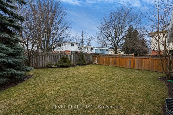 Property Photo: 400 Big Bay Point Road 2 ON L4N 7P3