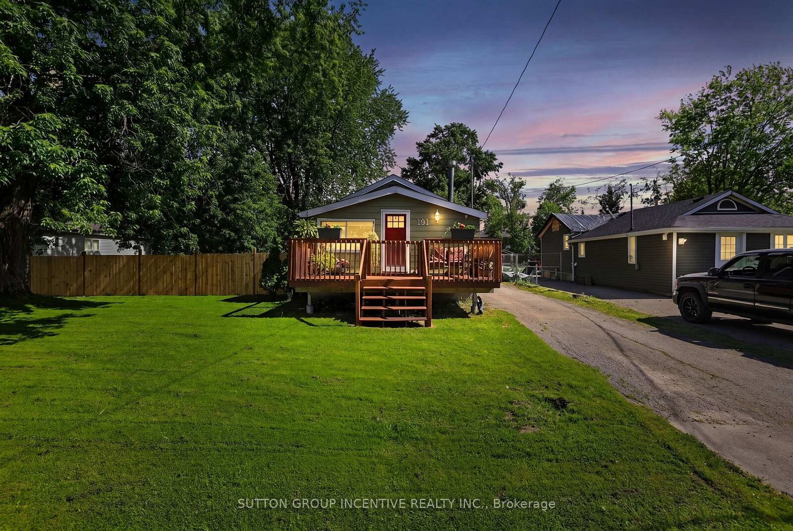 Property Photo:  191 Ways Bay Drive  ON L4P 2M6 