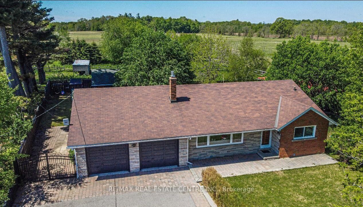 Property Photo: 5438 Trafalgar Road ON L9E 0Y8